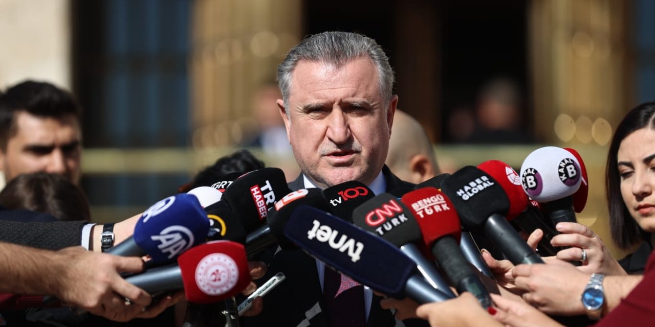 Bakan Bak: 2032'de Tüm Dünyaya Güzel Futbol İzletmeye Hazırız