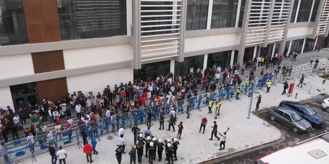 Olaylı Elazığspor - Batman Petrolspor Maçında, 28 Taraftara Adli İşlem