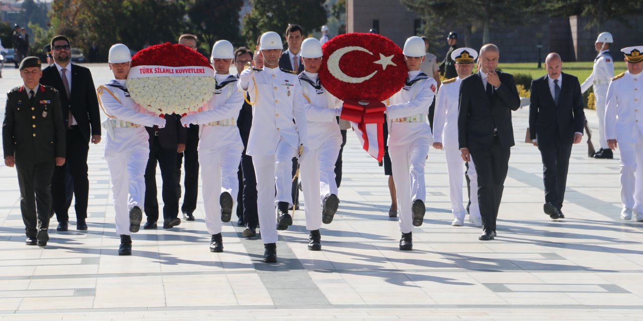 6'ncı Cumhurbaşkanı Fahri Korutürk Mezarı Başında Anıldı