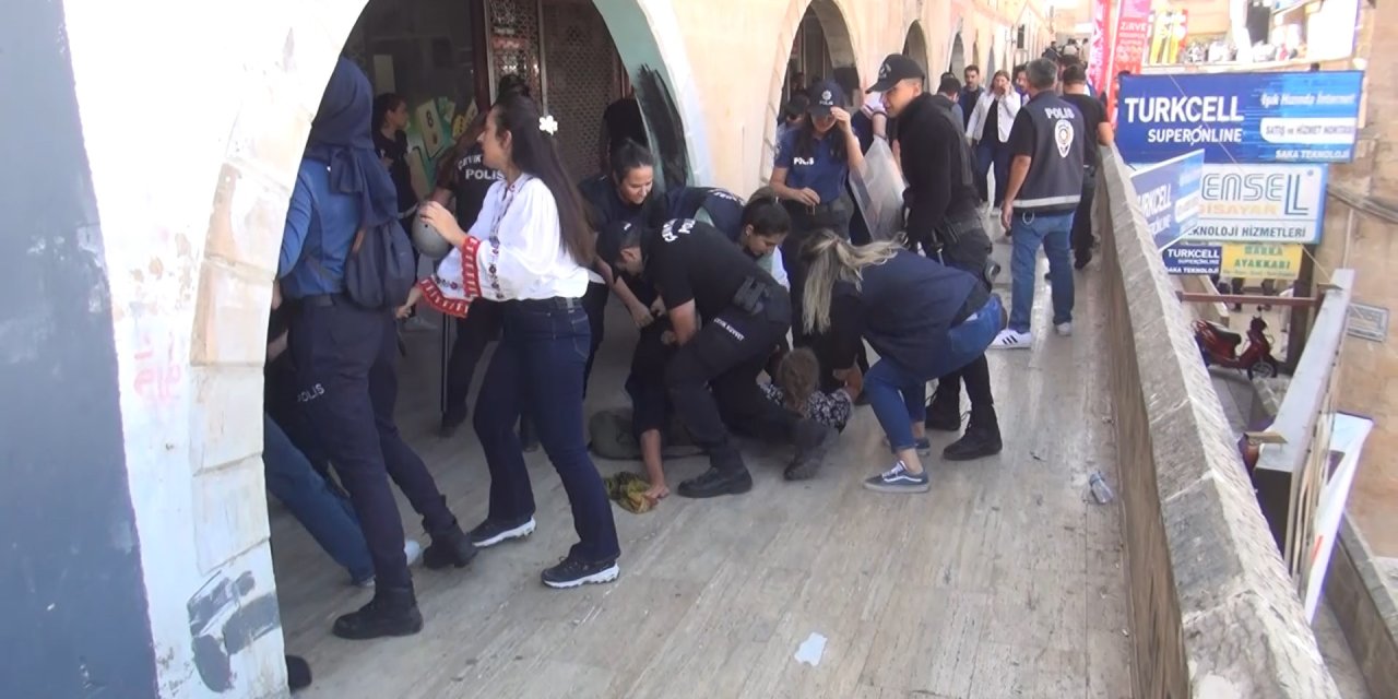 Şanlıurfa'da Tsk'nın Hava Harekatını Protesto Eden Gruba Müdahale: 40 Gözaltı