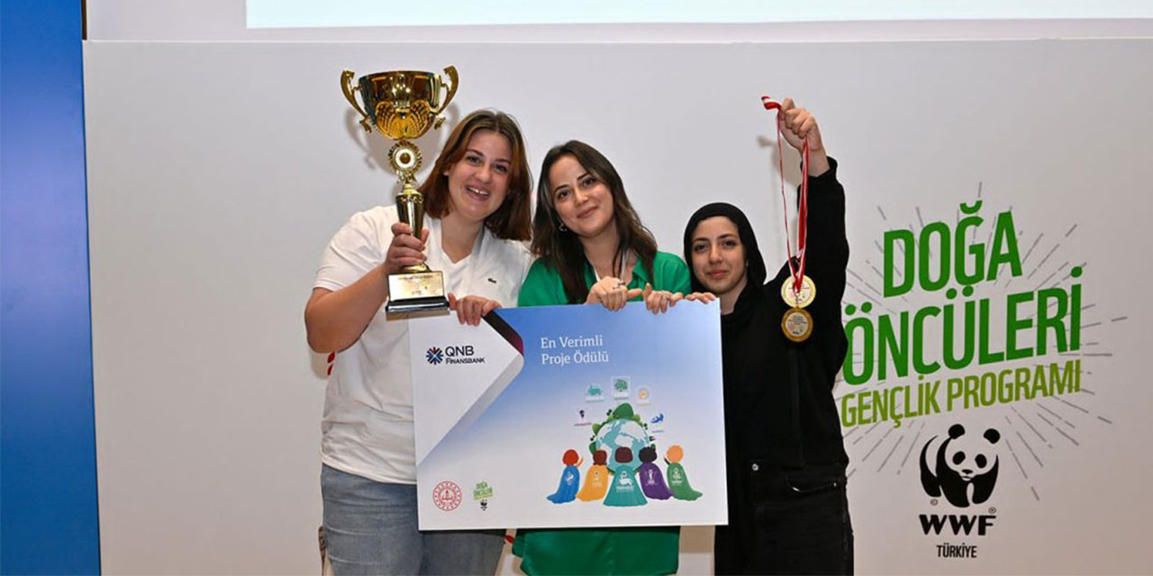 İyidere Hazar Çaysan Ortaokulu "En Verimli Proje" ödülünü kazandı