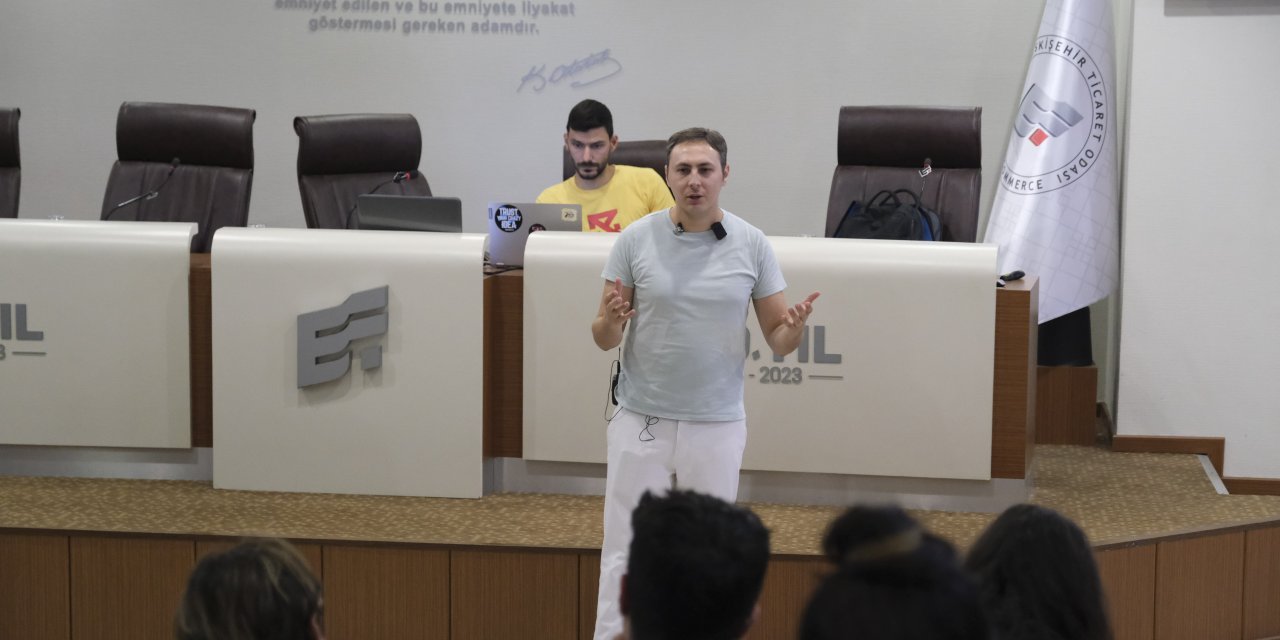 Eskişehir'de E-ticaret Ve E-ihracat Eğitim Konferansı Düzenlendi