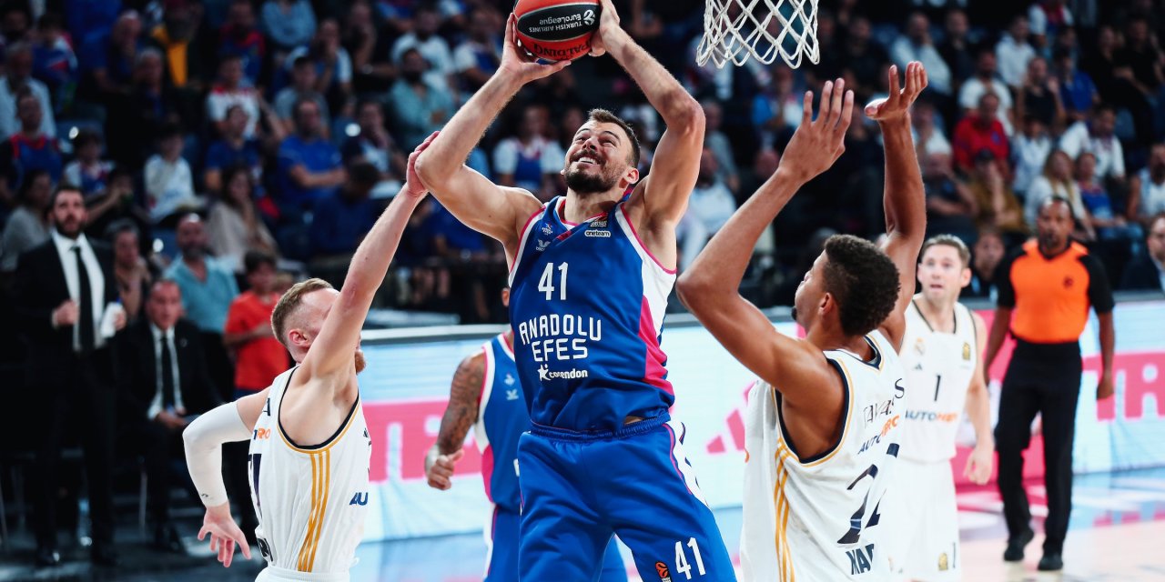 Anadolu Efes - Real Madrid: 80-103