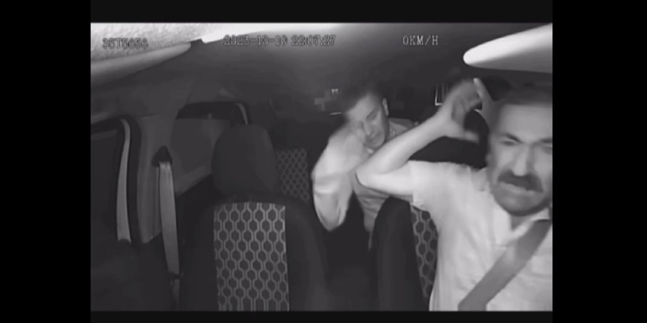 Taksici Şoförüne Kaldırım Taşı İle Gasp Girişimi Araç Kamerasınca Kaydedildi