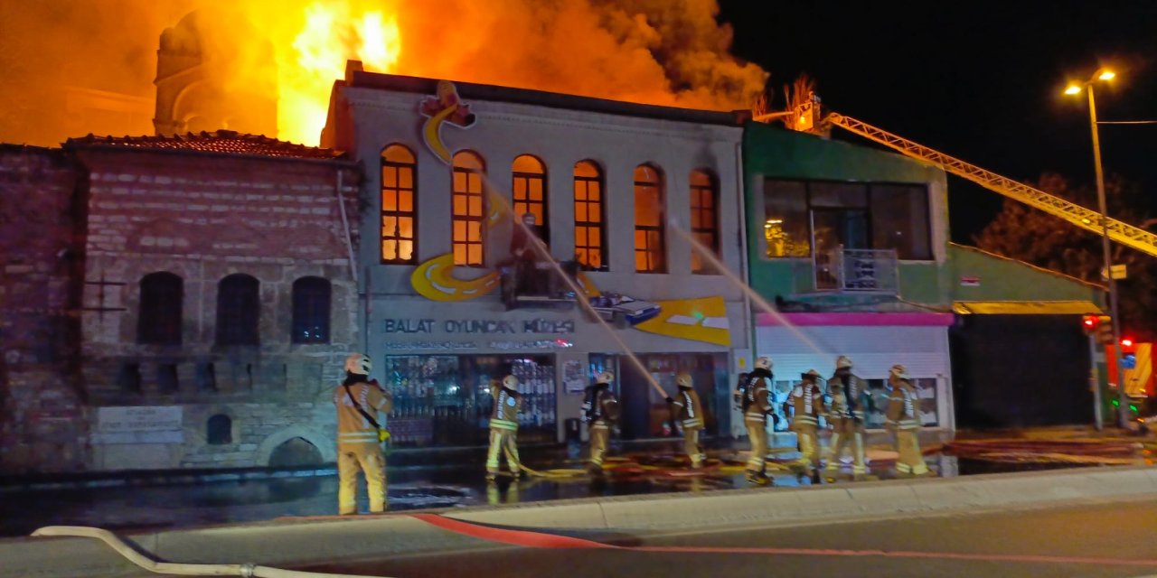 Balat'ta Oyuncak Müzesinde Yangın
