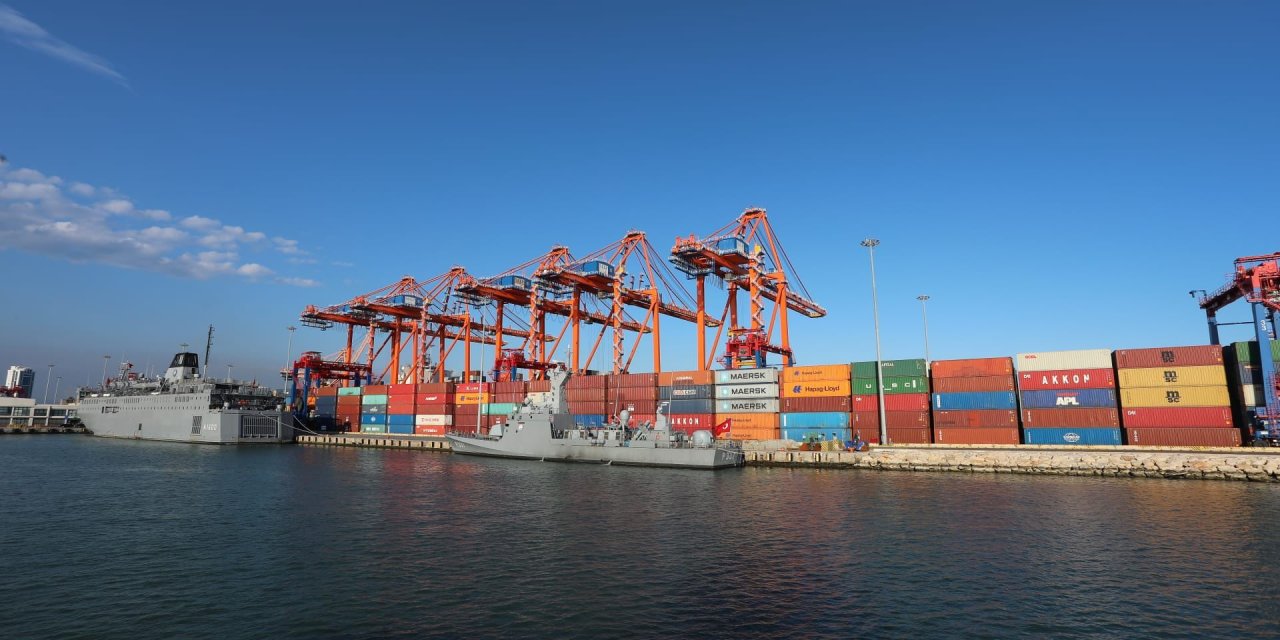 Bakan Uraloğlu: Limanlarda 391,8 Milyon Ton Yük Elleçlendi