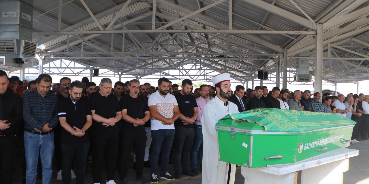 Gaziantep'teki Atv Kazasında Ölen 2 Liseli Toprağa Verildi