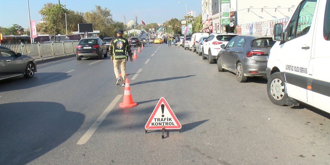 Kadıköy'de Taksilere Denetim: 5 Şoföre 9 Bin 436 Lira Ceza