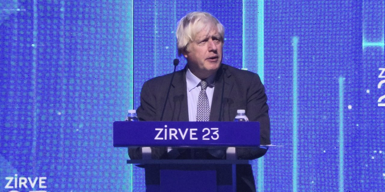 İngiltere Eski Başbakanı Boris Johnson İstanbul'da 23 Zirvesi'ne Katıldı