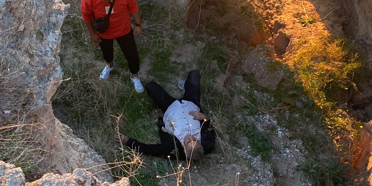 Kapadokya Manzarasıyla Fotoğraf Çekilirken 6 Metrelik Kayalıktan Düştü