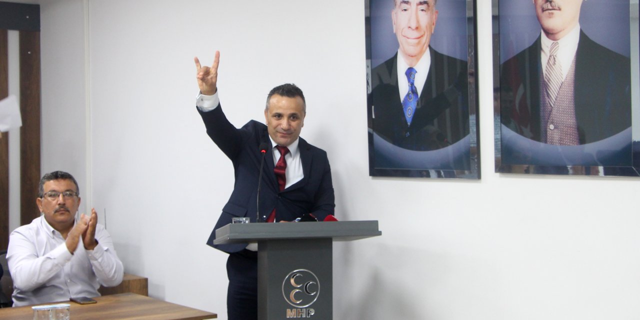 Adana'da Zafer Partisi'nden İstifa Eden İl Başkanı Ve 86 Kişi, Mhp'ye Katıldı