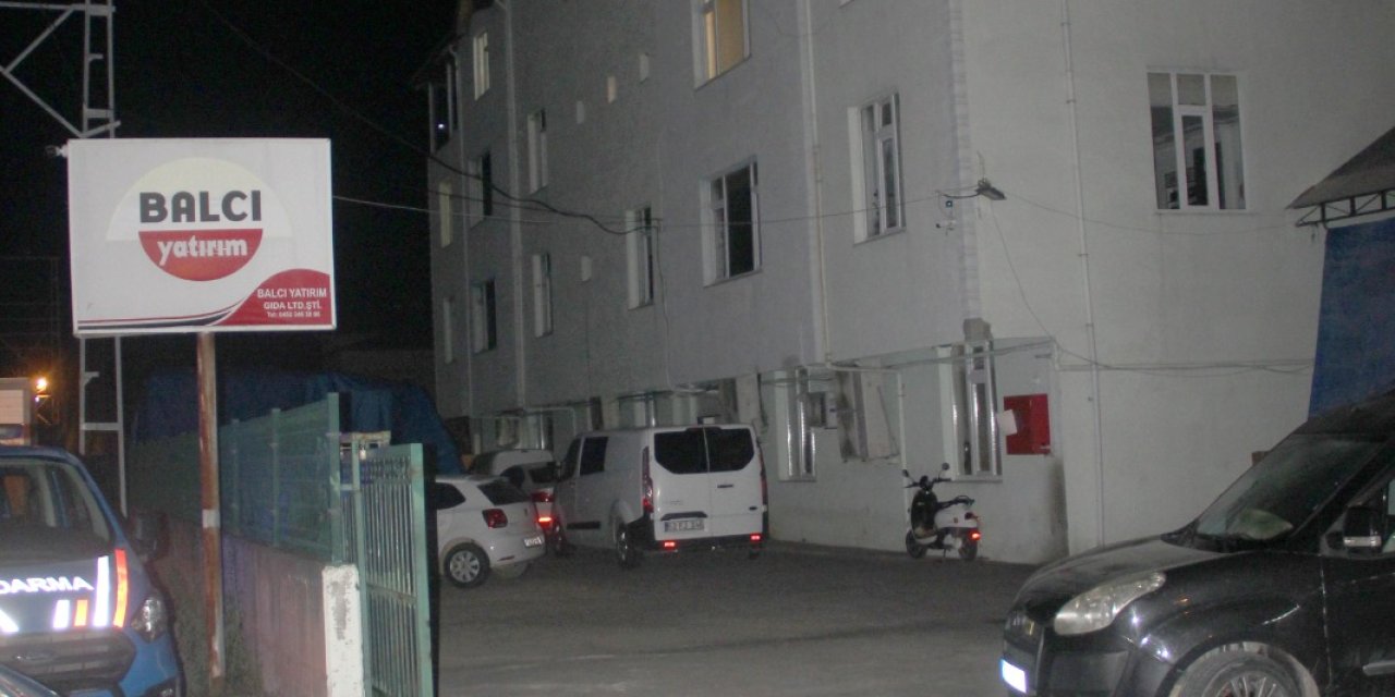 Silahlı Saldırıda Yaralanan İş İnsanına Ait Depo Da Kurşunlandı