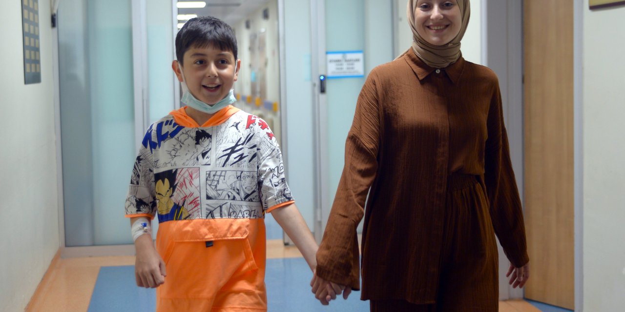 Karaciğer Nakliyle 2’nci Hayatını Yaşayan Emirhan’a, Enfeksiyon Riskine Karşı Evde Eğitim