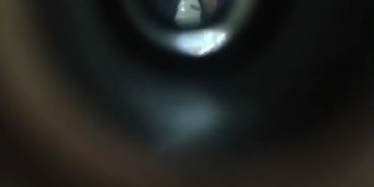 Sultangazi'de Hırsızları Kapı Dürbününden Cep Telefonu Kamerasıyla Kaydetti