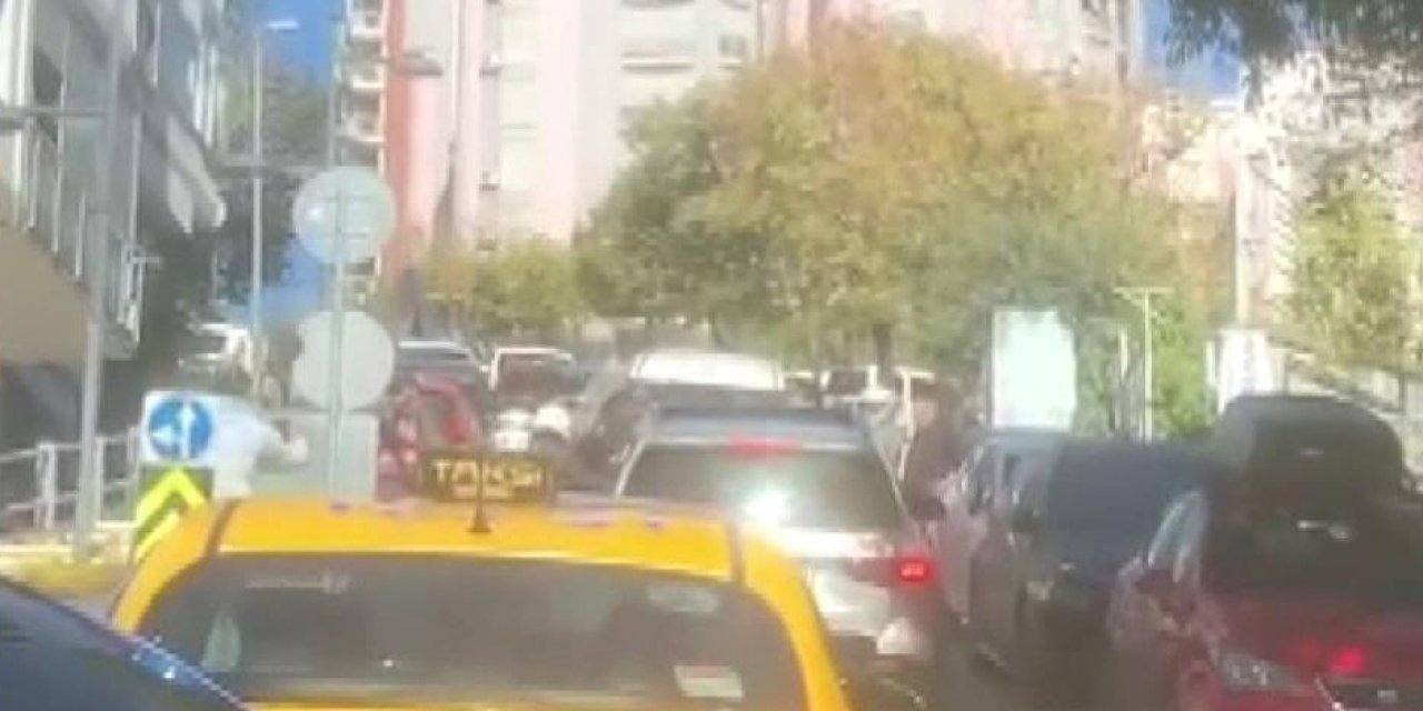 Şişli'de Sopalı Yol Tartışması Kamerada