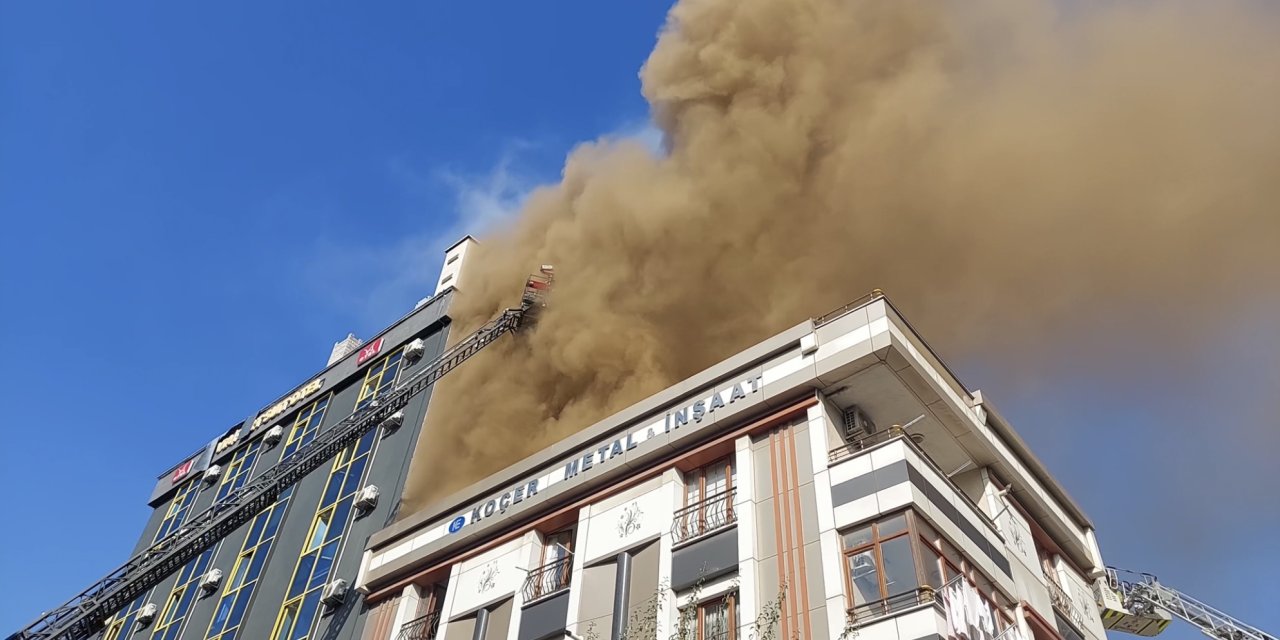 Sultangazi'de İş Yeri Yangını