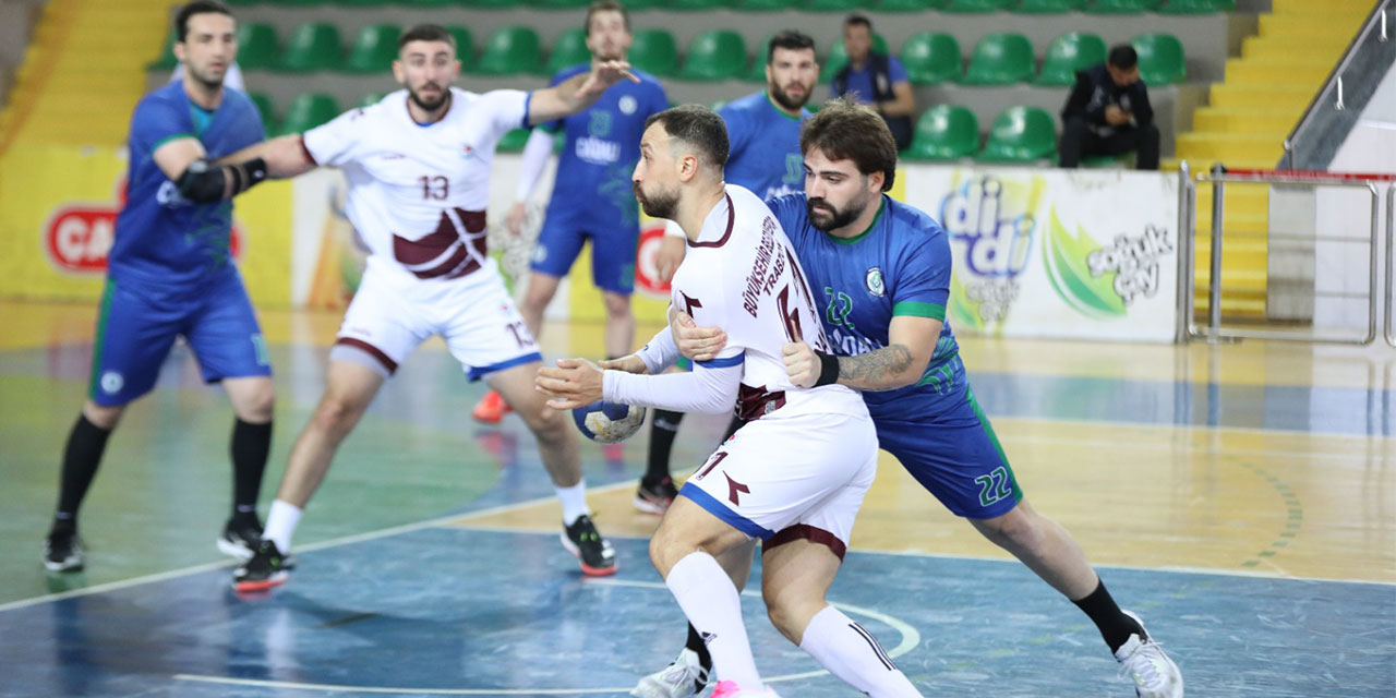 Hentbolda Karadeniz Derbisi Rize Belediyespor’un