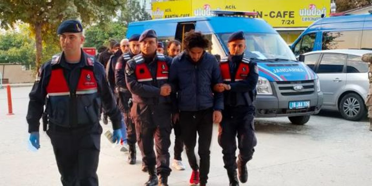 Bursa'da 10 Kaçak Göçmen Yakalandı