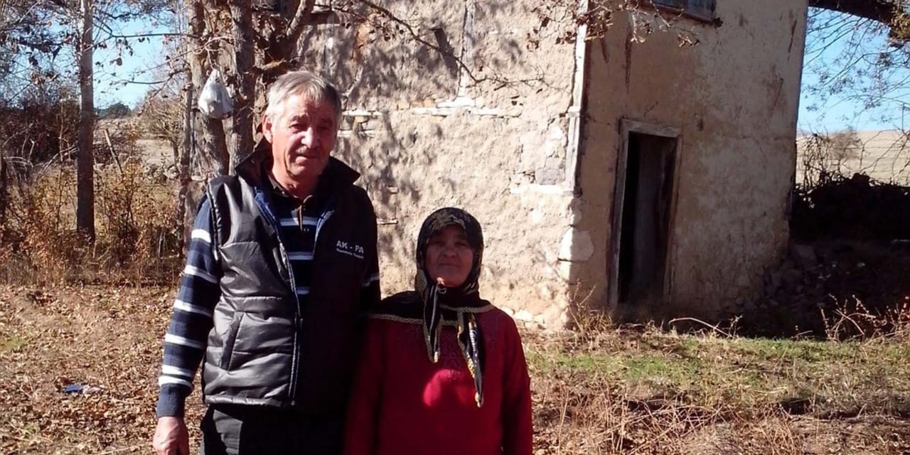 Tır'ın, Arkadan Çaptığı Traktörde Hayatını Kaybedenler Toprağa Verildi