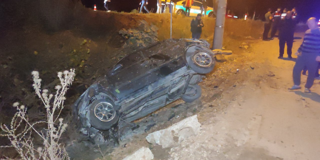 Bursa'da Otomobil Dere Yatağına Düştü: 3 Yaralı