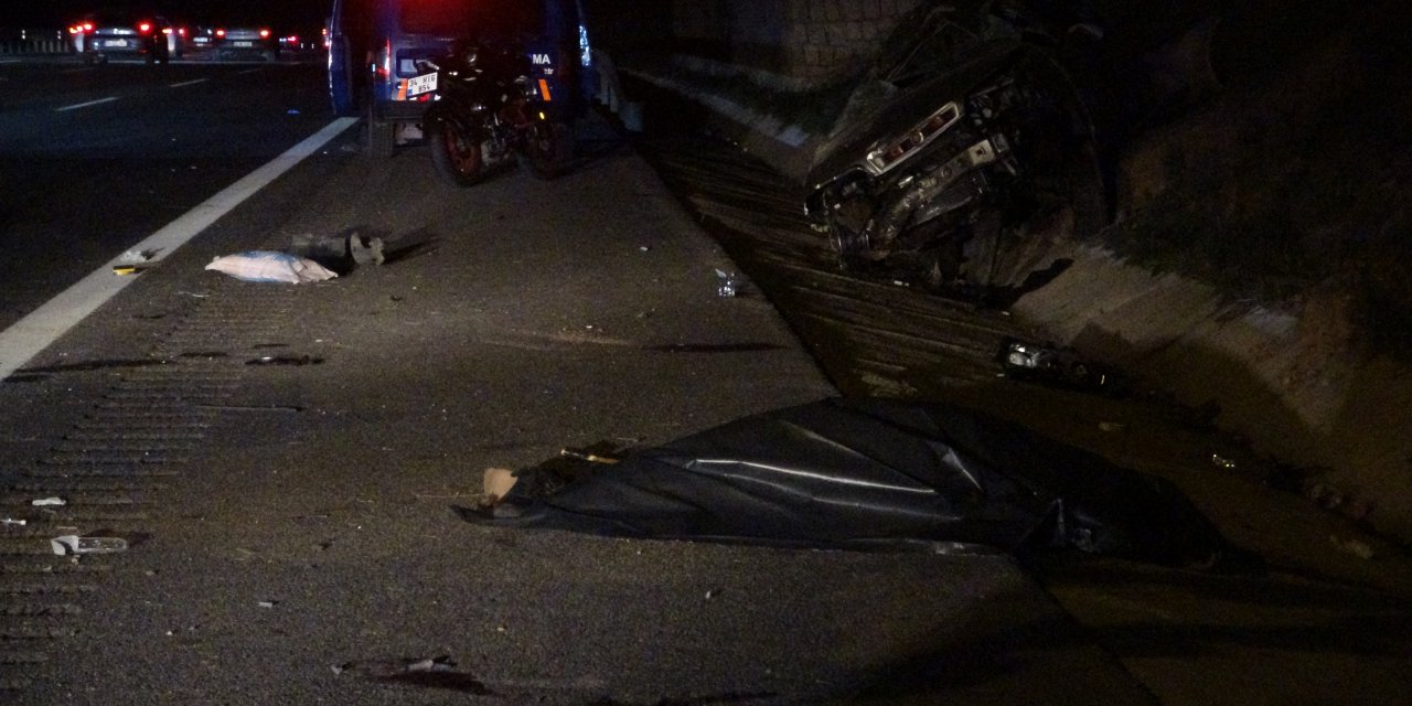 Cenaze Dönüşü Kaza: 2 Ölü, 1 Yaralı