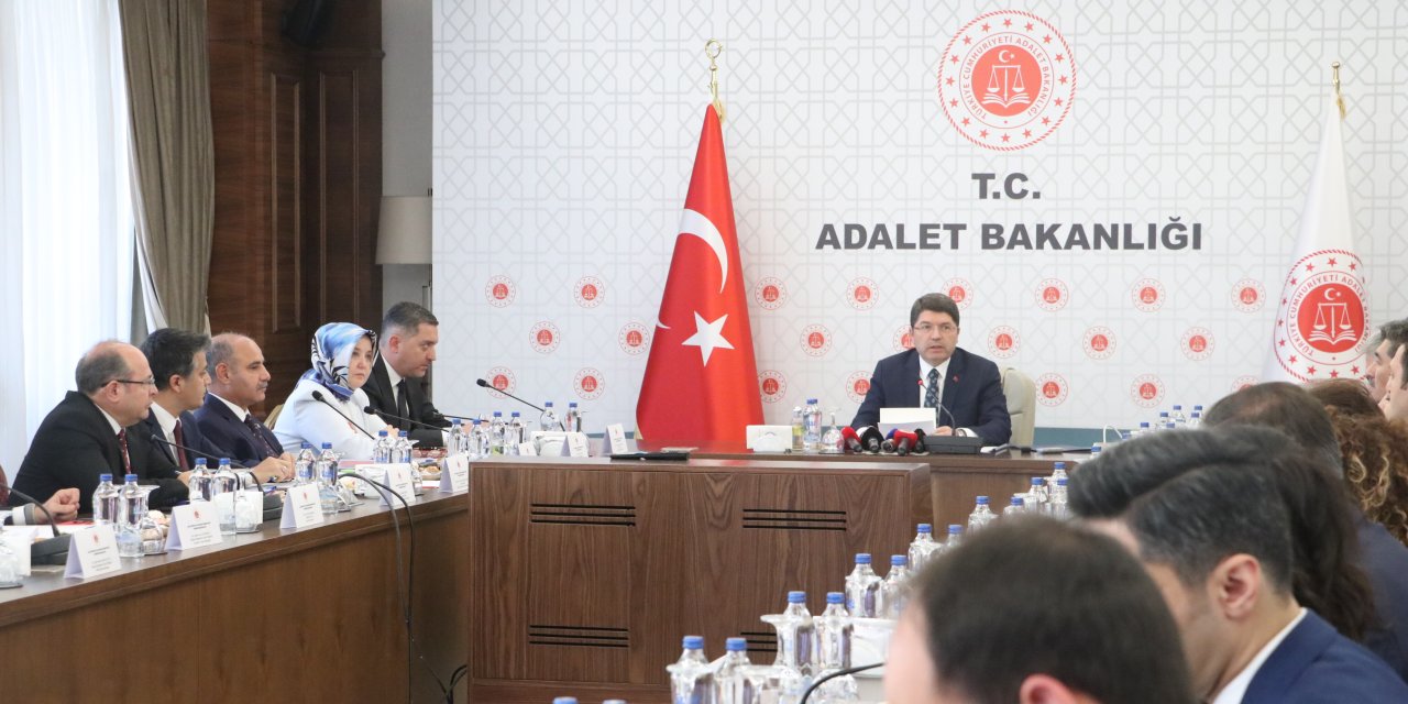 Bakan Tunç: Yargı Reformu Strateji Belgesi'nde Çocuk Ve Kadınlarla İlgili Yeni Hedefler Olacak