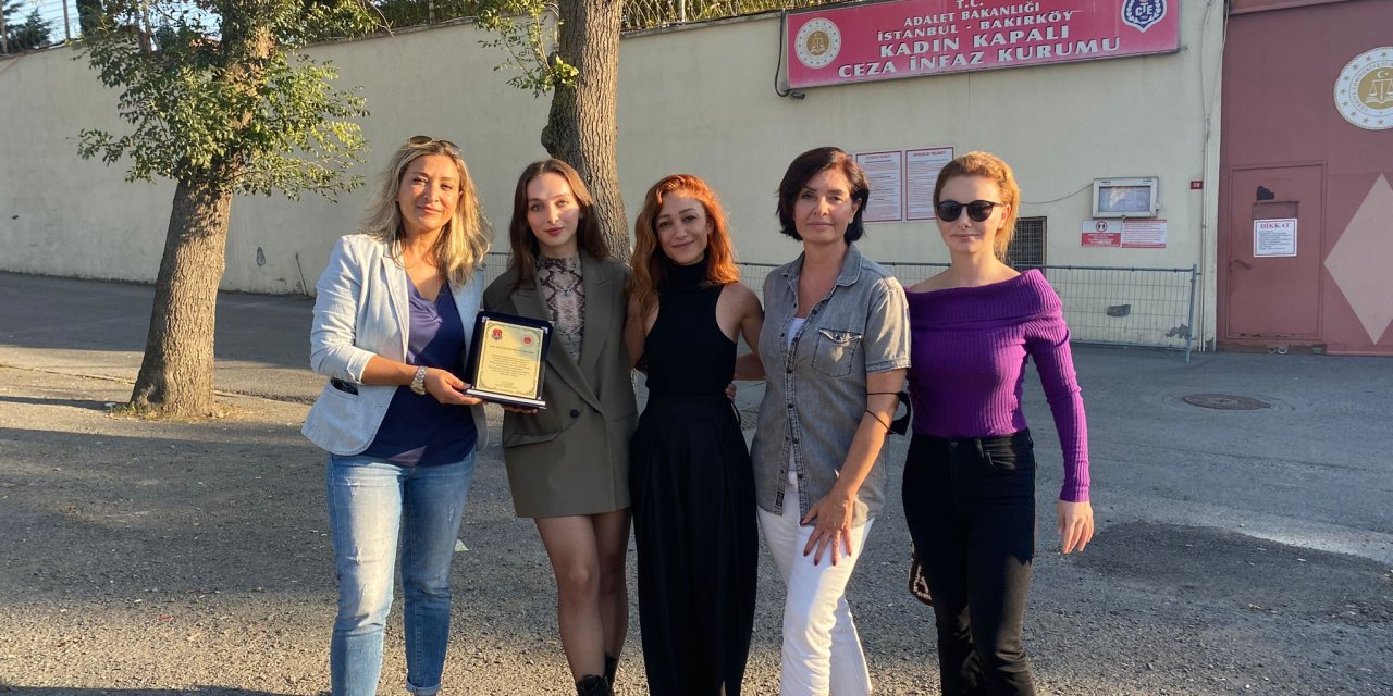 Kadına Şiddeti Konu Alan 'Serçenin Gözyaşı' Filmini İlk Kez Kadın Mahkumlar İzledi