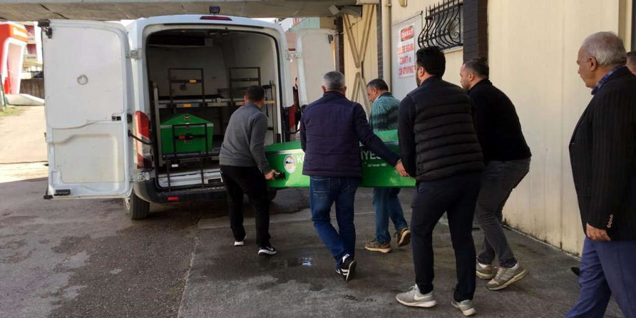 Direksiyon Başında Kalp Krizi Geçiren Minibüs Sürücüsü Yaşamını Yitirdi