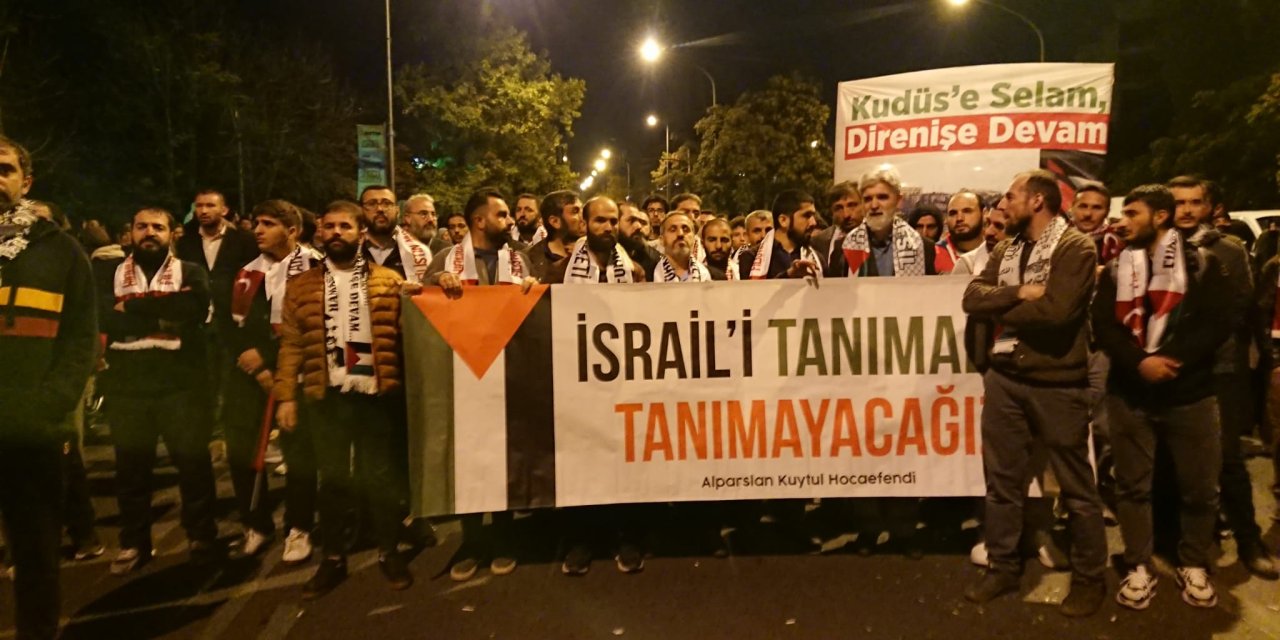 Ankara'da İsrail Büyükelçiliği Önünde Protesto (2)