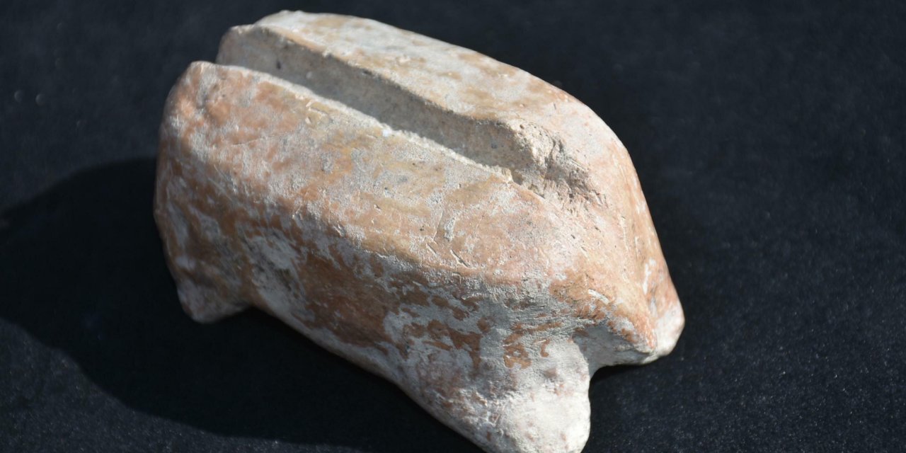 Ulucak Höyüğü'nde 7 Bin 700 Yıllık Marangoz Aleti Bulundu