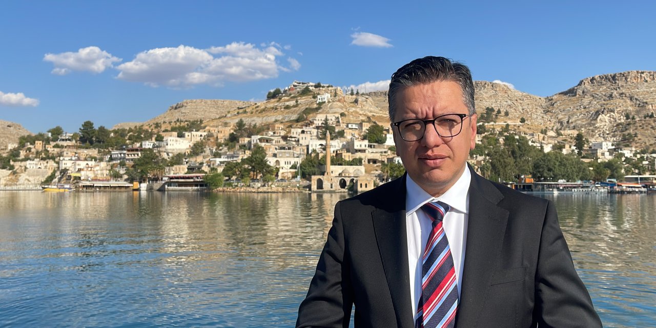 'ucube’ Otel 23 Saniyede Yıkıldı