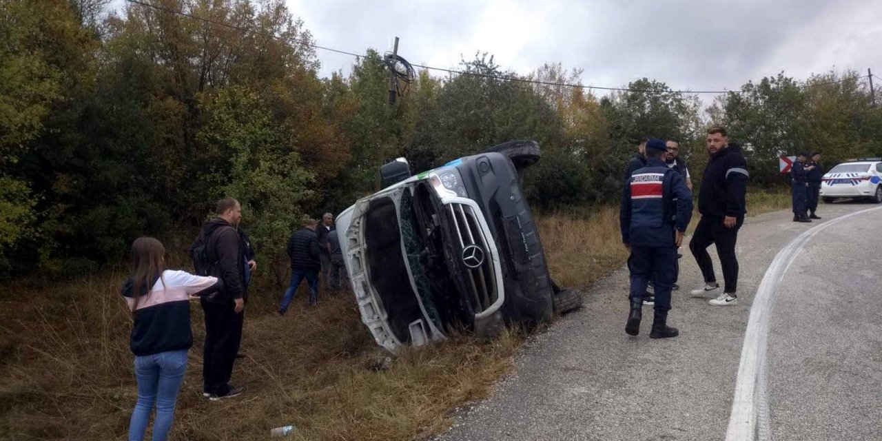 Tekirdağ'da Yolcu Minibüsü Devrildi: 16 Yaralı