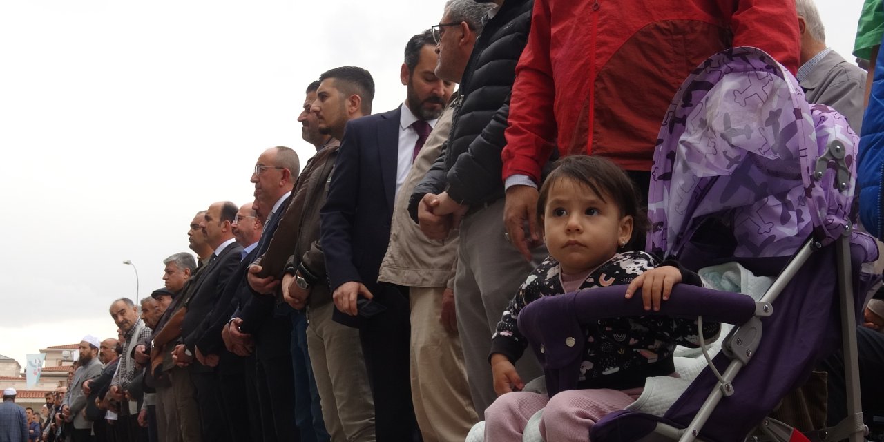 Filistin'e Saldırılarda Ölenler İçin Konya'da Gıyabi Cenaze Namazı Kılındı