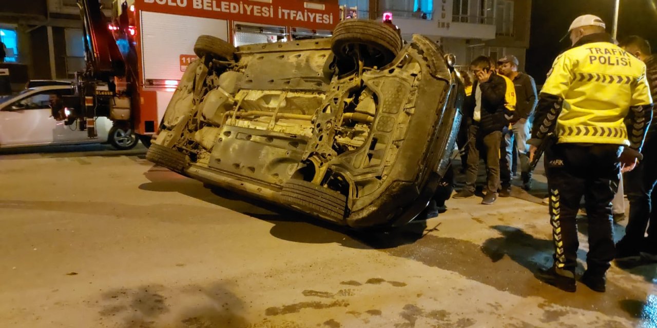 İki Araca Çarpıp Yan Yatan Otomobilin Alkollü Sürücüsü: El Frenini Çekin, Araba Kaymasın