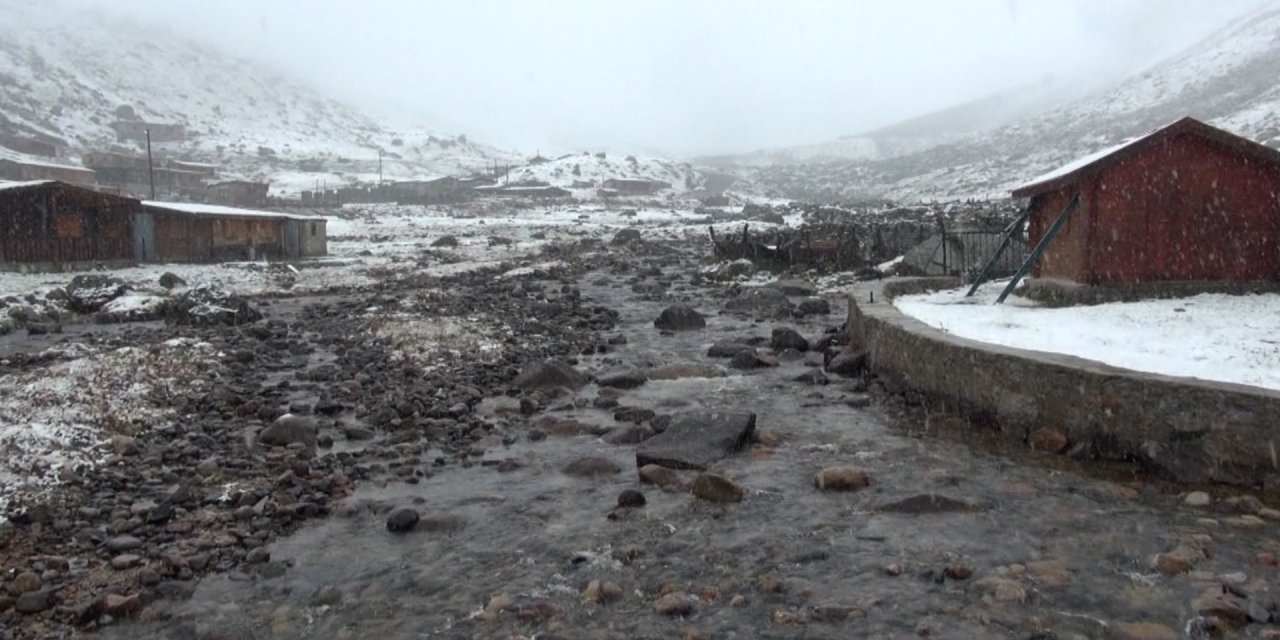 Rize'de Yaylalar Beyaza Büründü