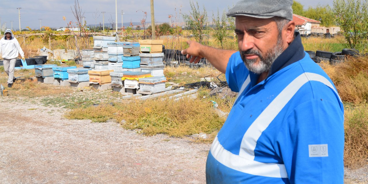 Aksaray'dan Çalıp Nevşehir'e Götürdüğü Arı Kovanlarını, Yakalanınca Minibüsüyle Geri Getirdi