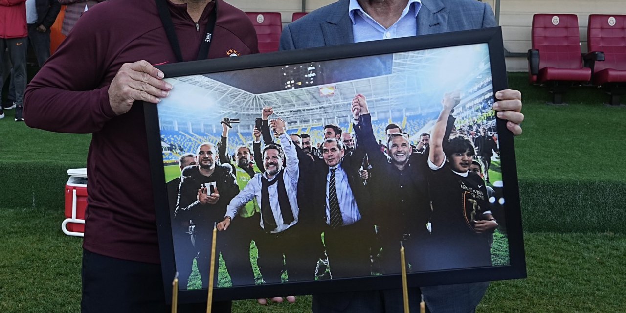 Galatasaray’da Teknik Direktör Okan Buruk’un Doğum Günü Kutlandı