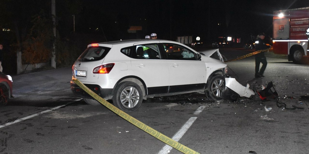 Karşı Şeride Geçen Otomobil Önce Cipe, Sonra Duvara Çarptı; Karı- Koca Öldü, 2 Yaralı
