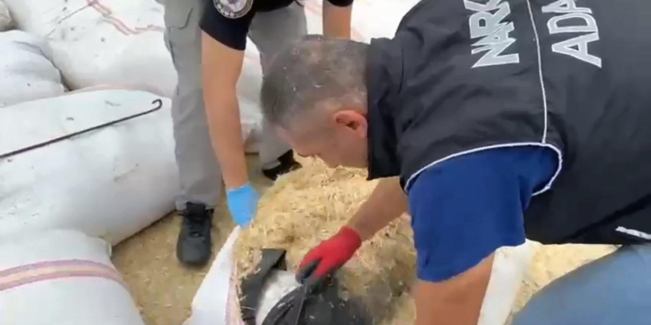 Saman Çuvallarından 66 Kilo Esrar Çıktı
