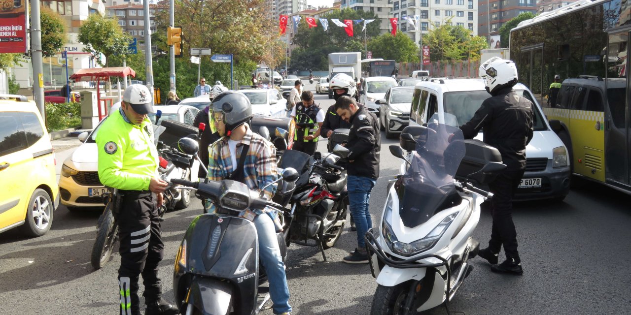 Kadıköy'de Ceza Yazılan Atv'deki Yolcudan Tehdit