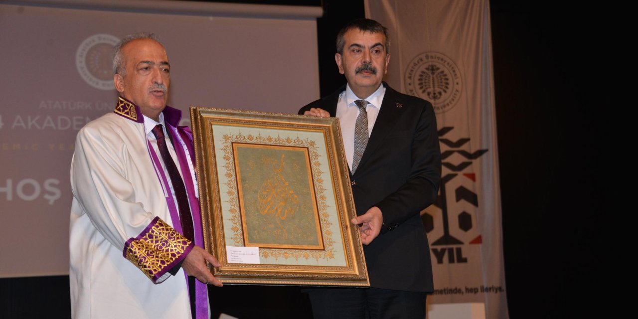 Bakan Tekin: Uluslararası Metinlerin Toplumsal Değerlerimizi Savunacak Şekilde Düzenlenmesi Lazım