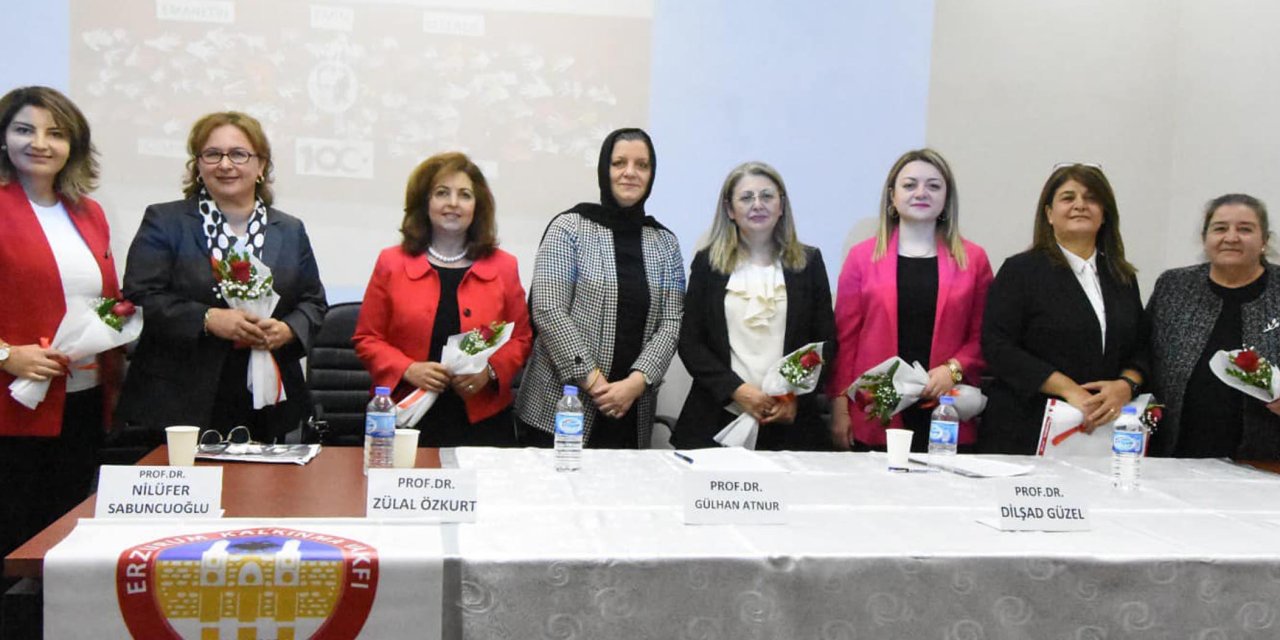 Kadın Akademisyenler, Cumhuriyet'in Kazanımlarını Anlattı