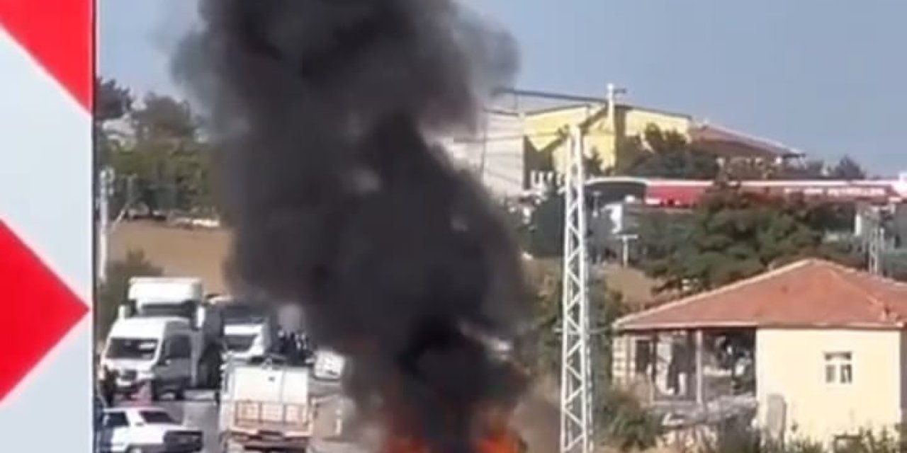 Çakmağı Çakınca Alevler İçinde Kalan Sürücüyü Jandarma Kurtardı