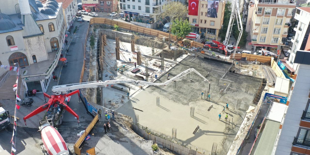 Beylikdüzü’nde ‘Üç Köy Üç Meydan’ Projesinin Son Ayağında Temel Atıldı