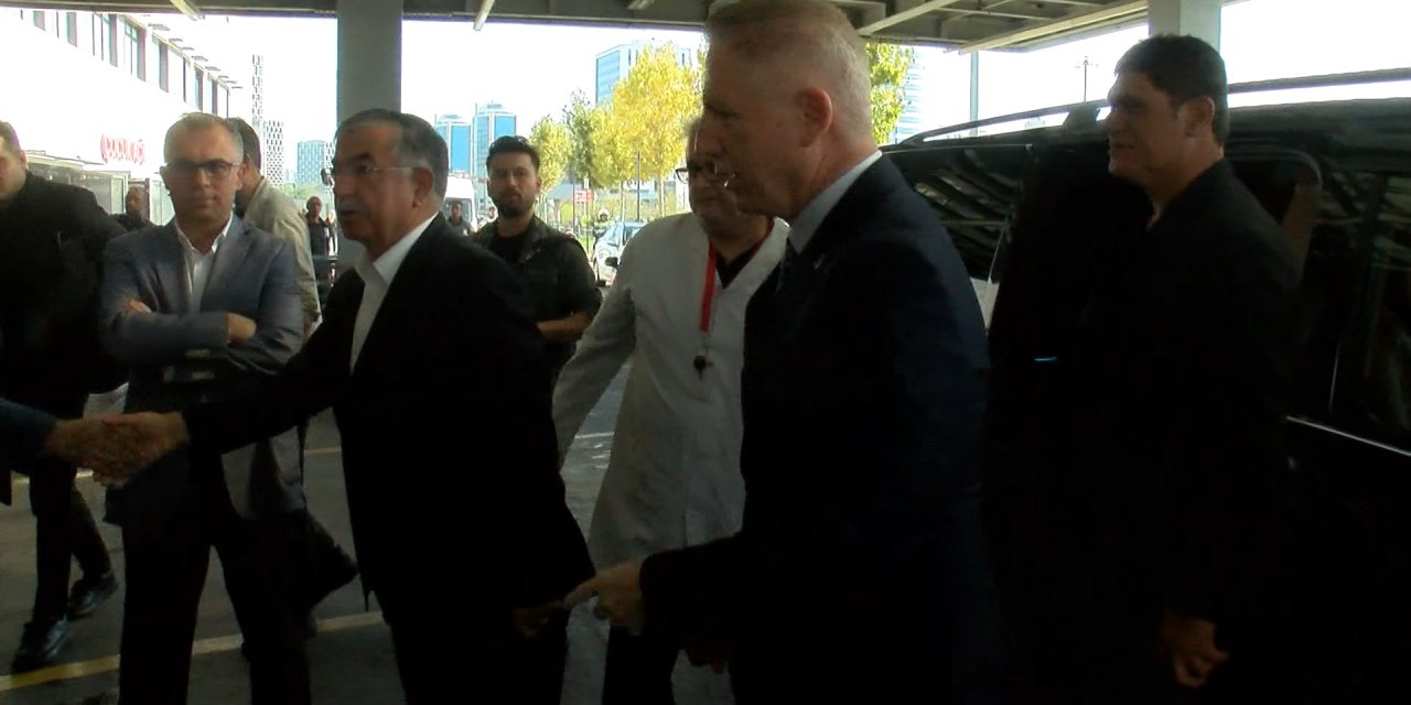 Vali Gül Hafriyat Kamyonu Çarpması Sonucu Yaralanan Polis Ve Bekçiyi Ziyaret Etti