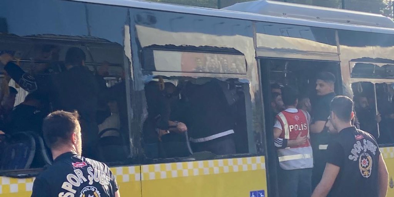 Galatasaray- Beşiktaş Derbisi Öncesi Taraftarları Taşıyan Bazı Otobüslerin Camları Kırıldı