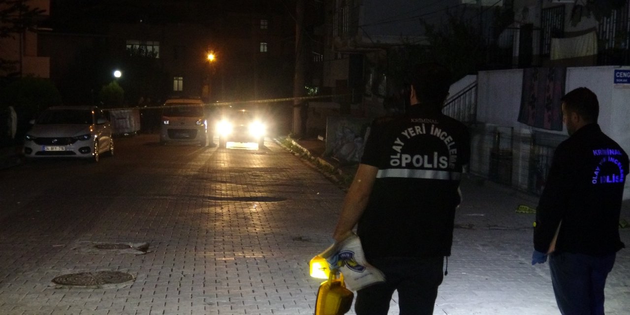 Husumetlilerin Bıçaklı Kavgasında 3 Kişi Yaralandı, 1 Kişi Kalp Krizi Geçirdi