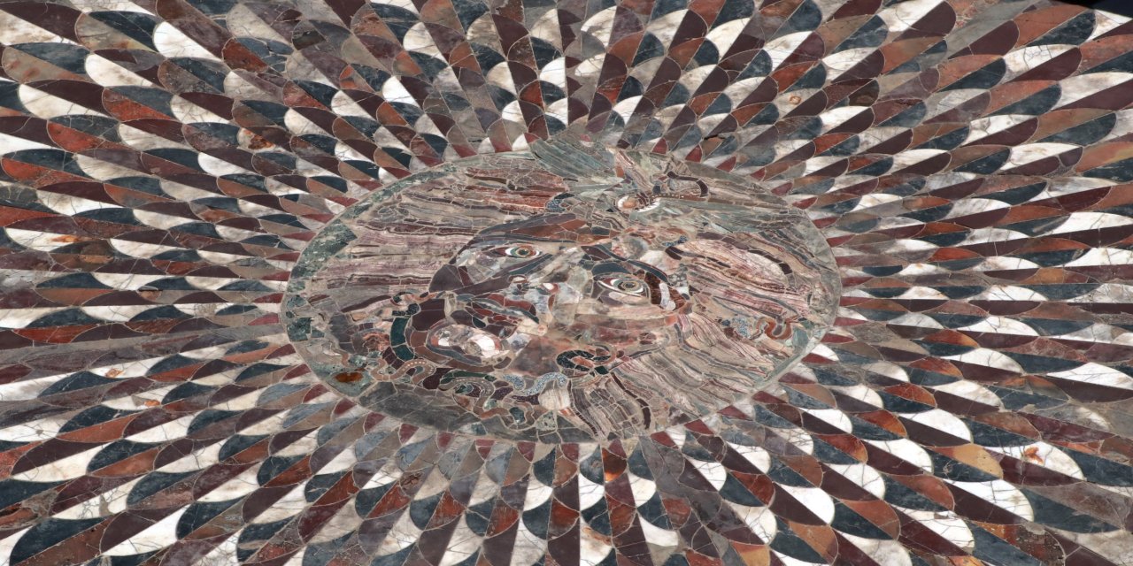 Kış Şartlarından Korumak İçin Medusa Mozaiğinin Üzeri Kapatılacak