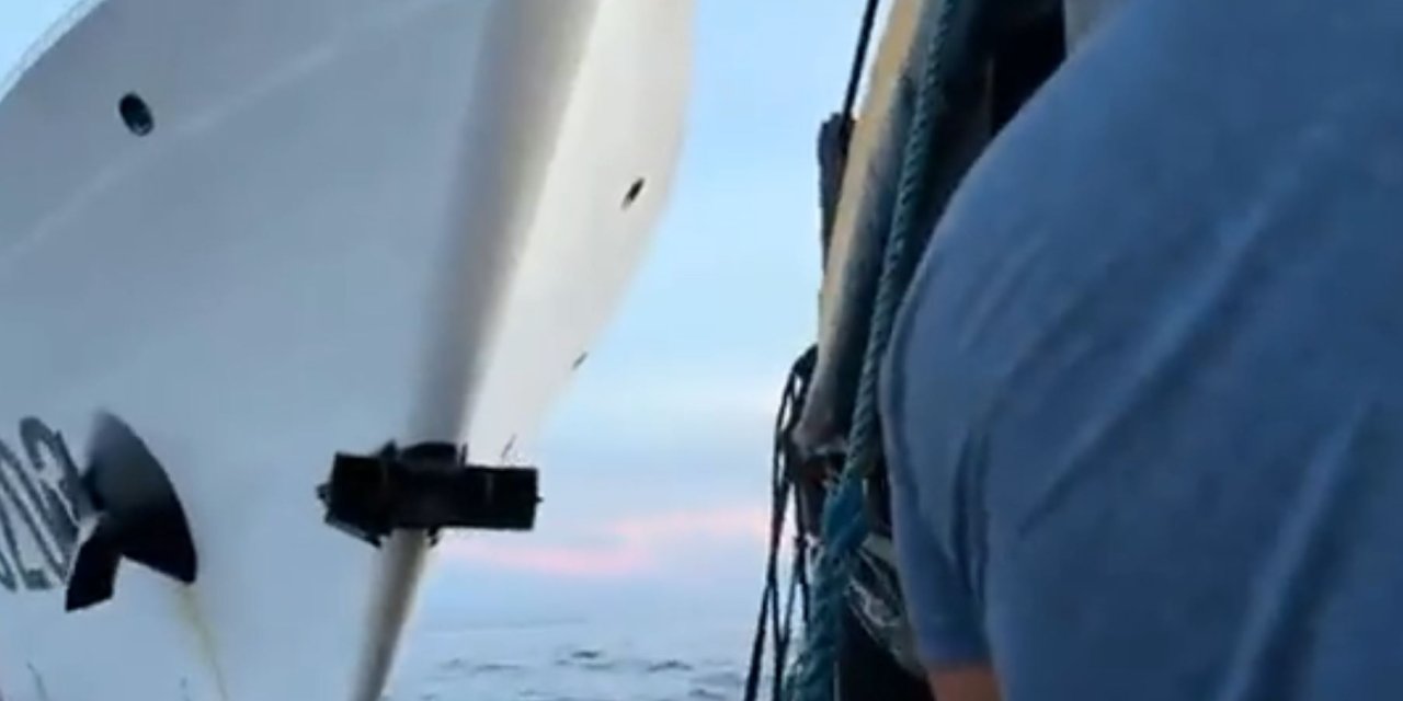 Çin’e Ait Gemi, Filipinler İkmal Gemisine Çarptı