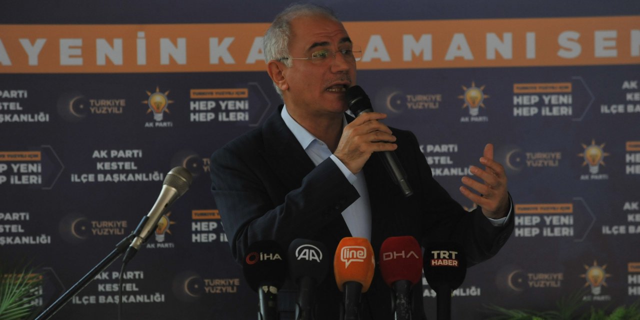 Efkan Ala: Gazze'de Bombalanan İnsanlıktır